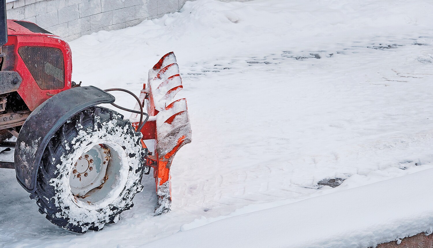 So viel Schnee fällt auch in den Jurahöhen nur noch selten – doch der Winterdienst hat weiterhin viel zu tun.